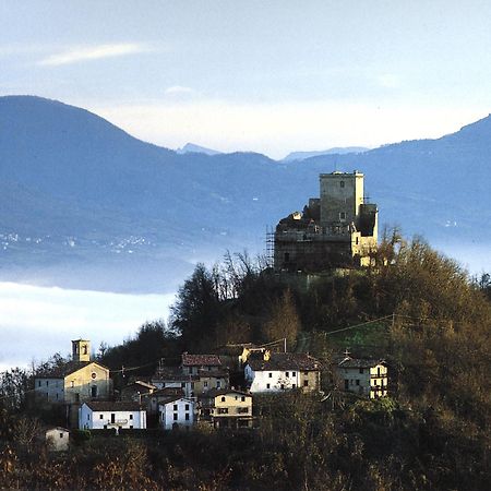 Casavacanzedezza Montecalvo Versiggia Екстериор снимка