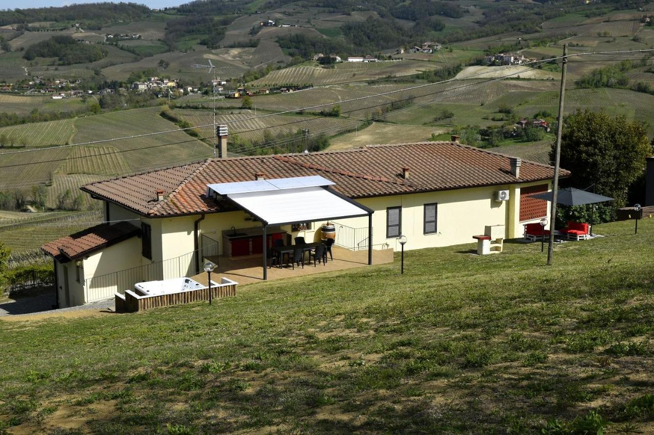 Casavacanzedezza Montecalvo Versiggia Екстериор снимка